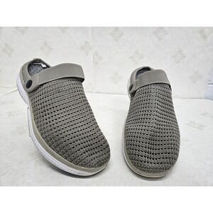 EAGSOUNI SIZE41/US 8 GREEN SLIP-ON CLOGS